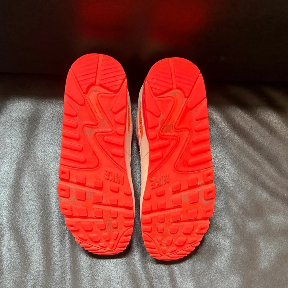 Nike Women’s Pink and Coral Low-Top Sneakers